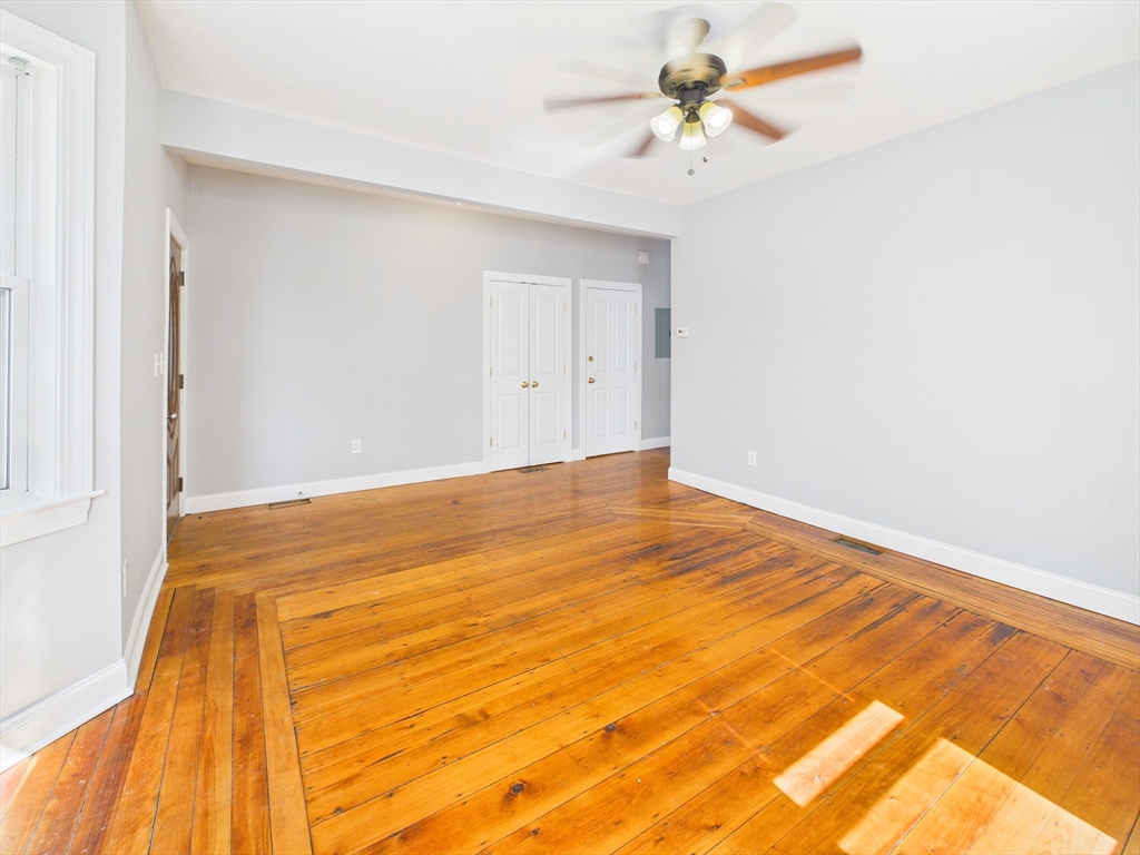 1040 Hyde Park Ave 1