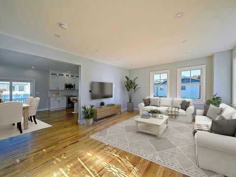 1905 River St 1905 Boston MA 02136