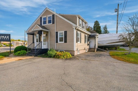 Photo of 129 Huttleston Ave, Fairhaven, MA 02719 (MLS # 73590655)