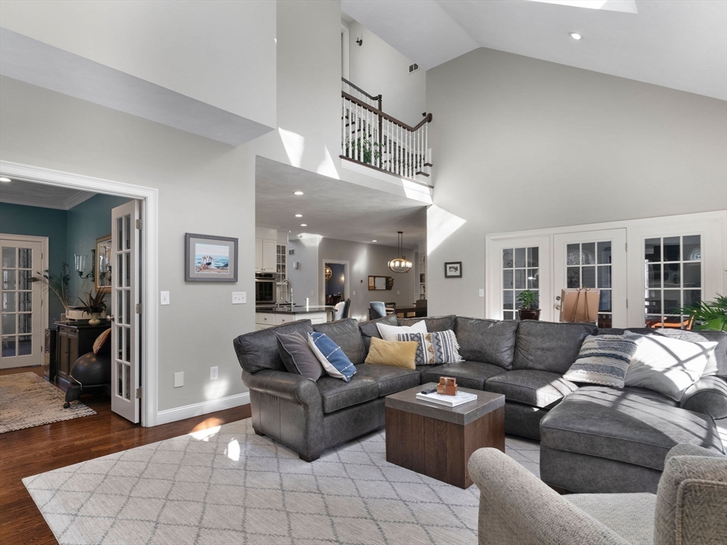 Dover, Massachusetts 02030, United States, 5 Bedrooms Bedrooms, ,5 BathroomsBathrooms,Residential,Active,151322