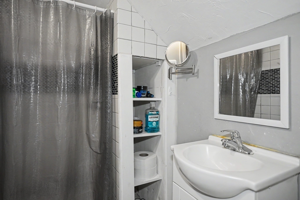 31 East Walnut Street, Taunton, MA Photo #17