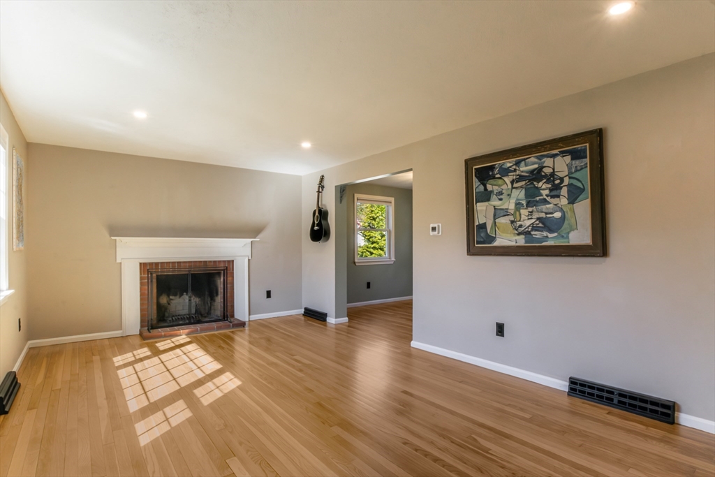 196 Center St, Groveland, MA Photo #2
