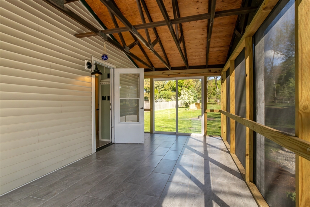 196 Center St, Groveland, MA Photo #12