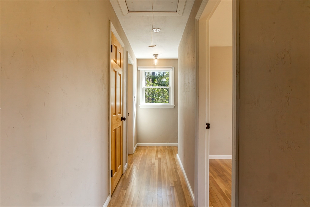 196 Center St, Groveland, MA Photo #18