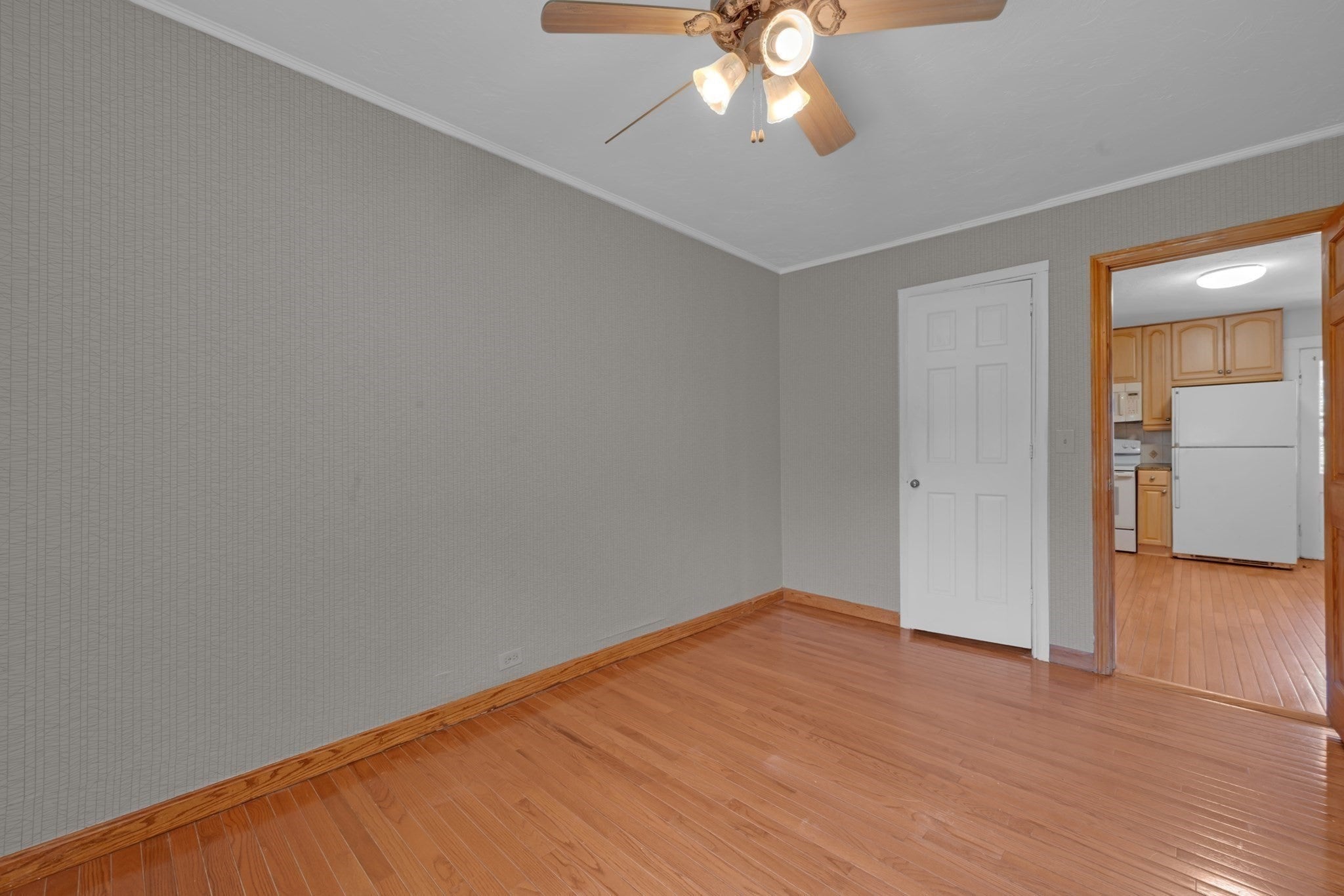 90 Sayles St, Southbridge, MA Photo #7