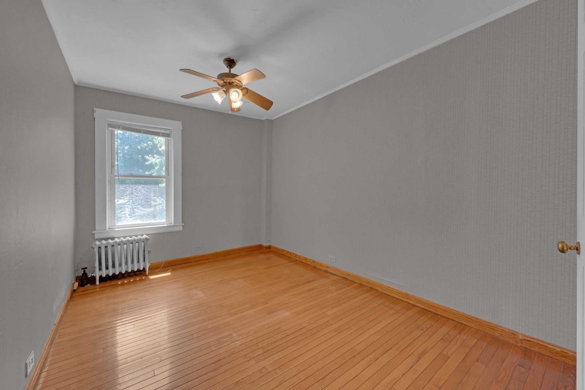 90 Sayles St, Southbridge, MA Photo #6