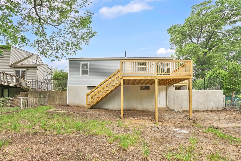 738 Piper Rd