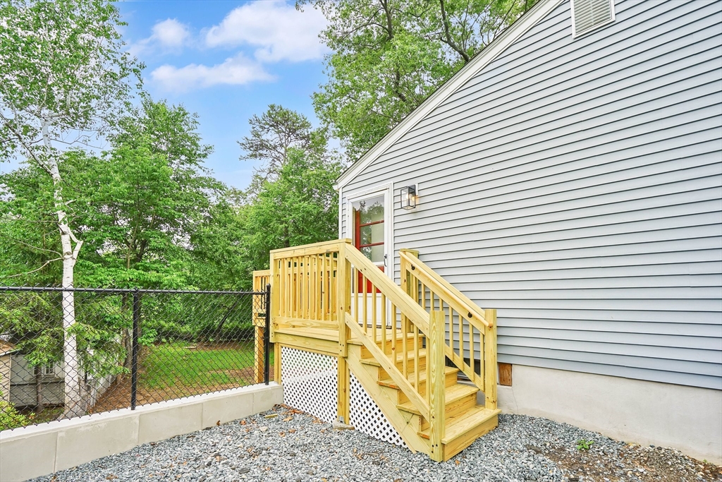 738 Piper Rd