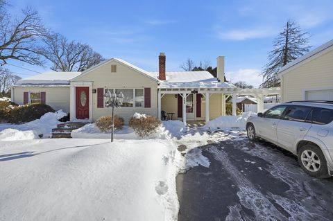 144 River Rd Agawam MA 01001