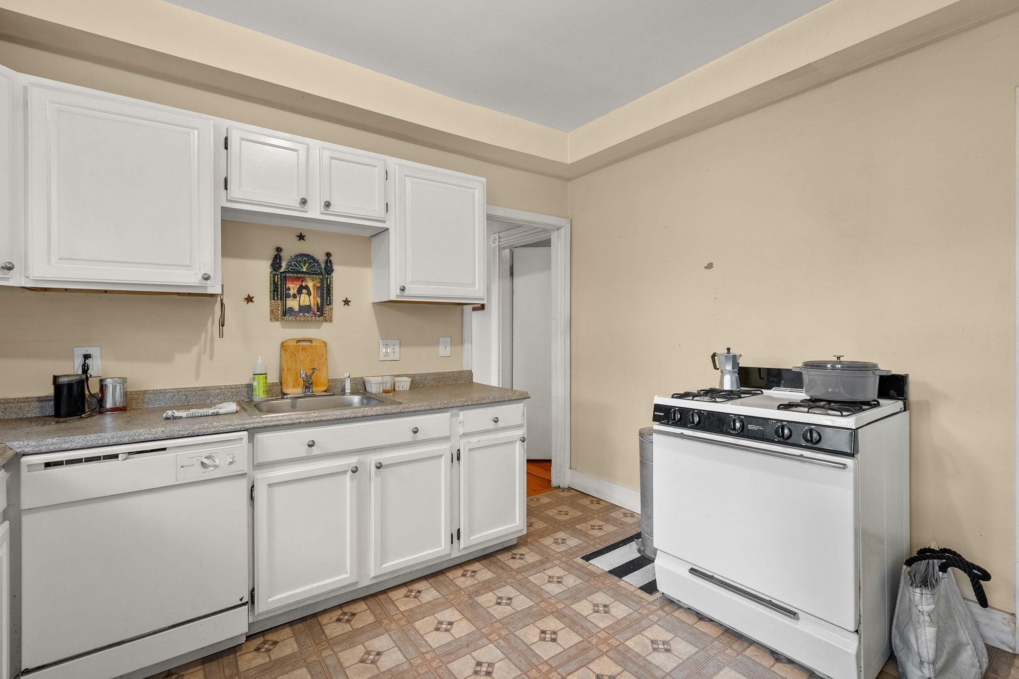 177 Chestnut Avenue, Boston, MA, 177 Chestnut Avenue, Boston, MA Photo #13