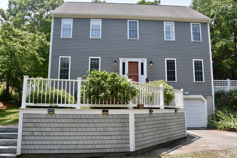 24 Sheppard Rd Bourne MA 02562