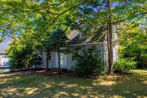 9 Arnold Road Shrewsbury MA 01545