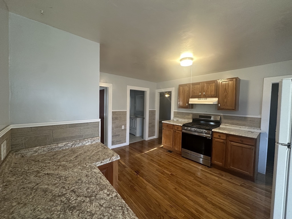 1 Eames Ave