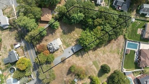 326 William St Stoneham MA 02180