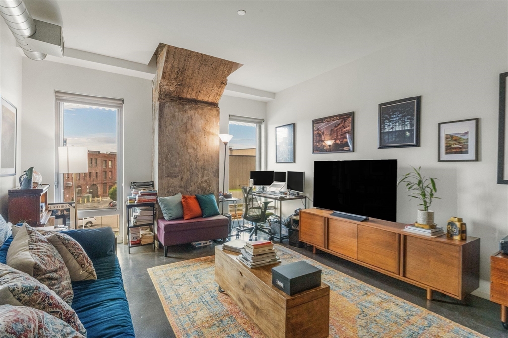 9 Medford St 302