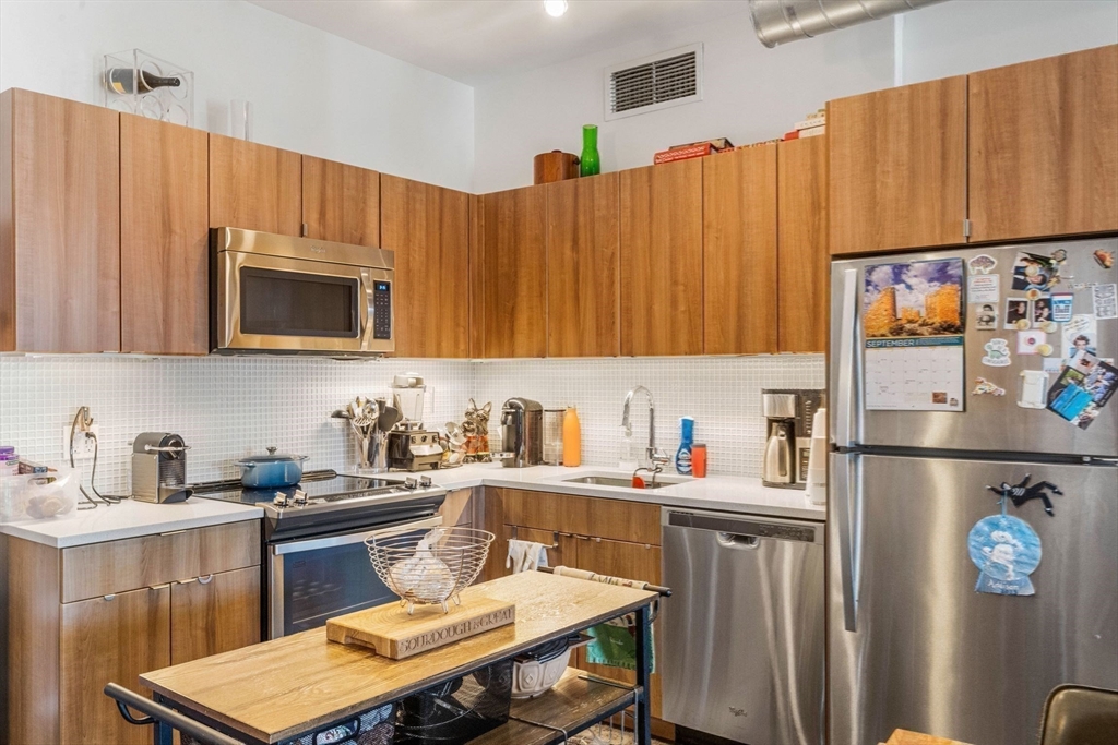 9 Medford St 302