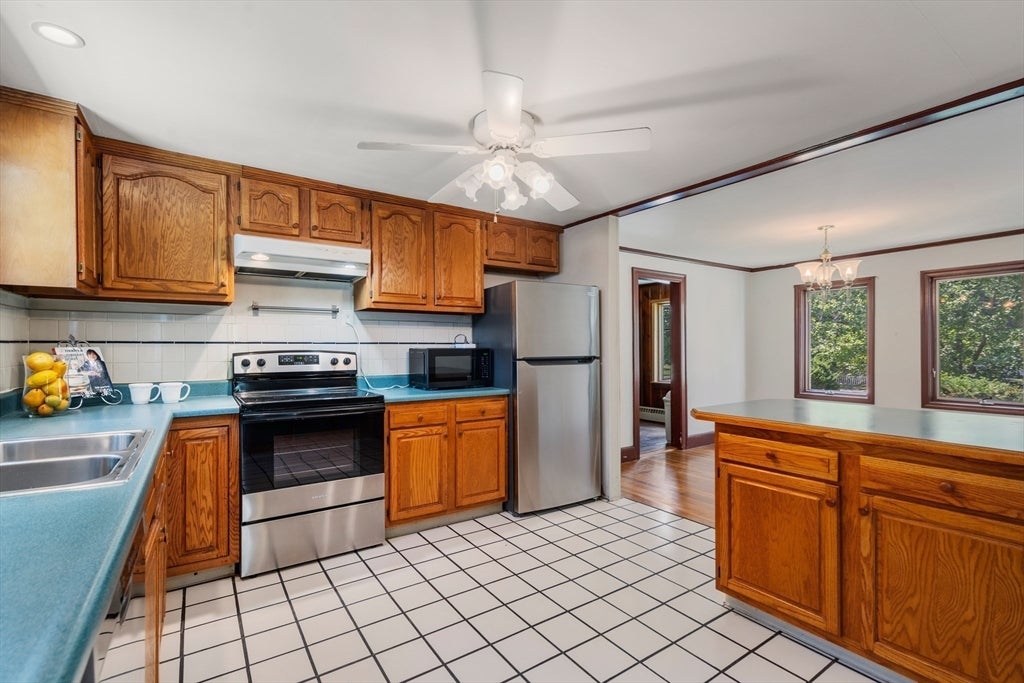 515 Lake Avenue, Worcester, MA, 515 Lake Avenue, Worcester, MA Photo #3