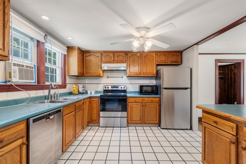 515 Lake Avenue, Worcester, MA, 515 Lake Avenue, Worcester, MA Photo #4