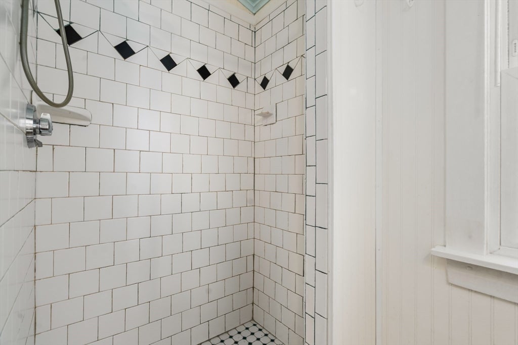 515 Lake Avenue, Worcester, MA, 515 Lake Avenue, Worcester, MA Photo #15