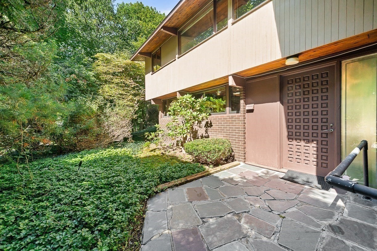 7 Arnold Rd, Wellesley, MA, 7 Arnold Rd, Wellesley, MA Photo #33