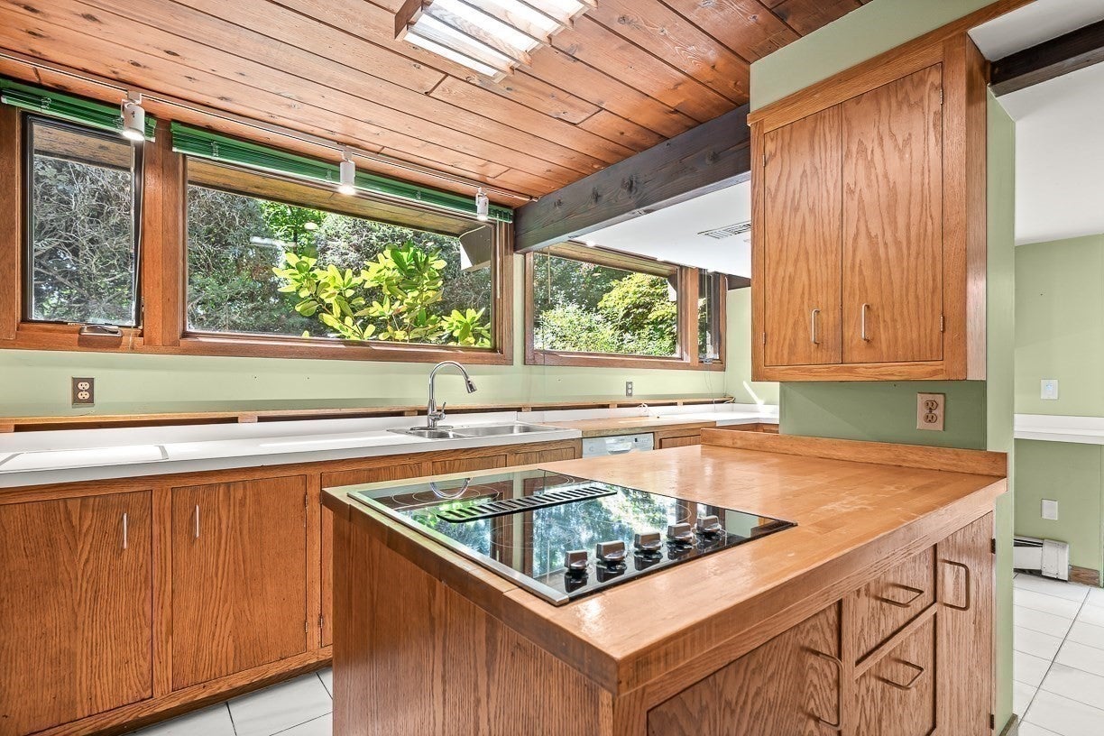 7 Arnold Rd, Wellesley, MA, 7 Arnold Rd, Wellesley, MA Photo #14