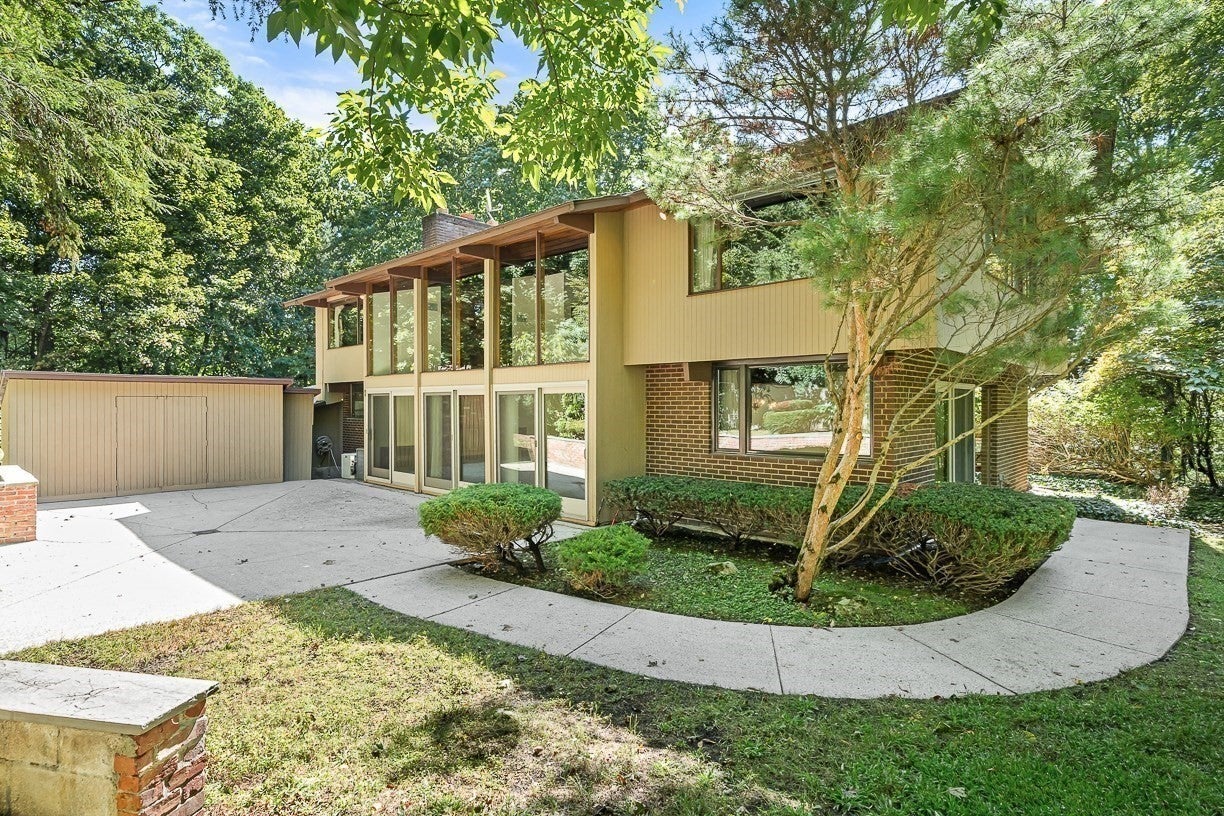 7 Arnold Rd, Wellesley, MA, 7 Arnold Rd, Wellesley, MA Photo #1