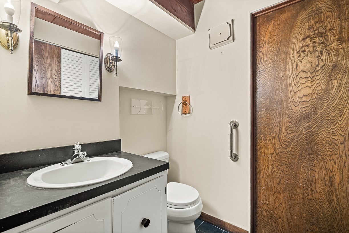 7 Arnold Rd, Wellesley, MA, 7 Arnold Rd, Wellesley, MA Photo #28