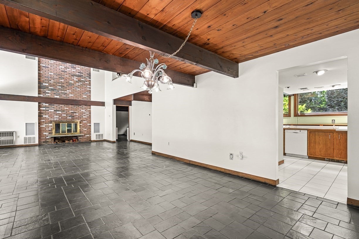 7 Arnold Rd, Wellesley, MA, 7 Arnold Rd, Wellesley, MA Photo #9