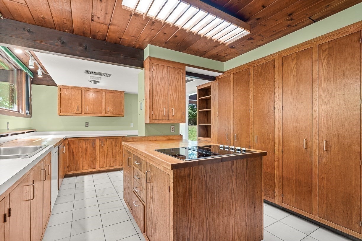 7 Arnold Rd, Wellesley, MA, 7 Arnold Rd, Wellesley, MA Photo #13