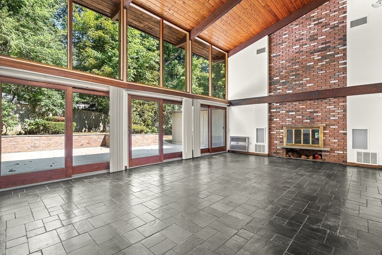 7 Arnold Rd