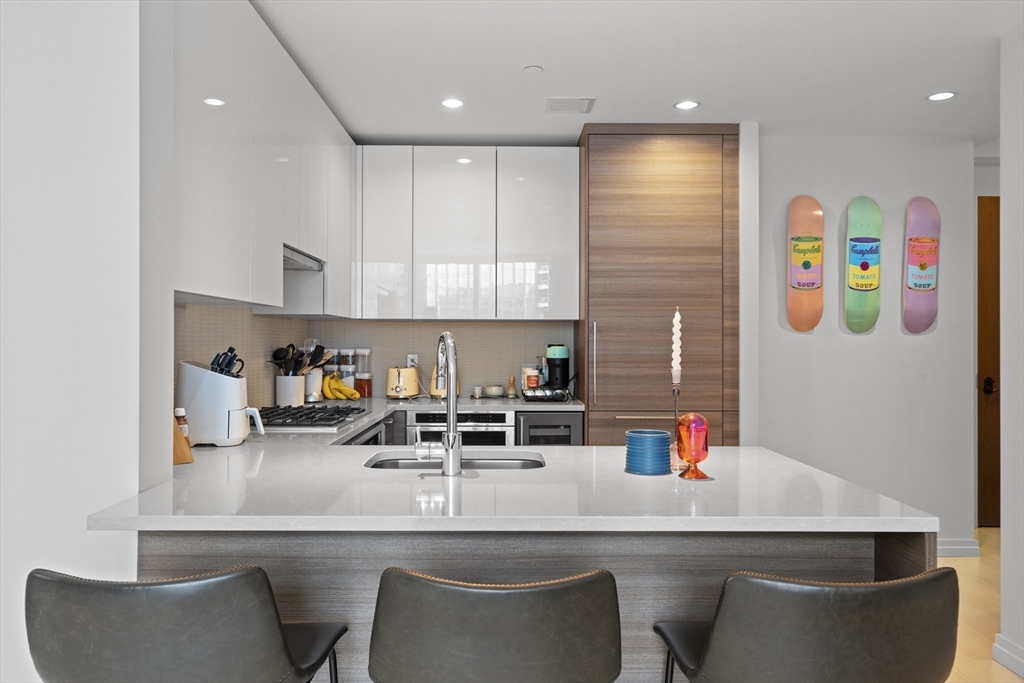 1 Franklin St 2110