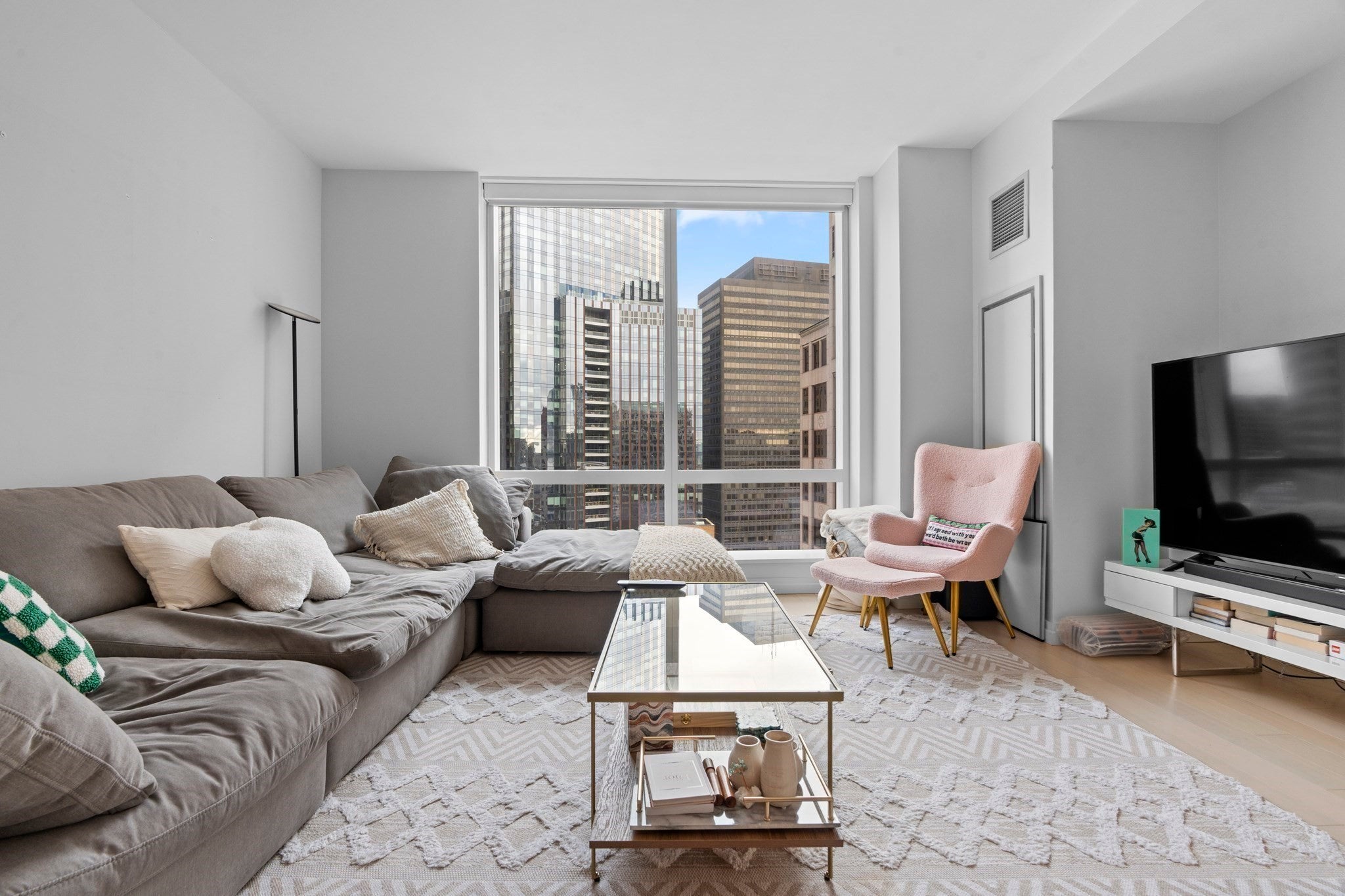 1 Franklin St 2110