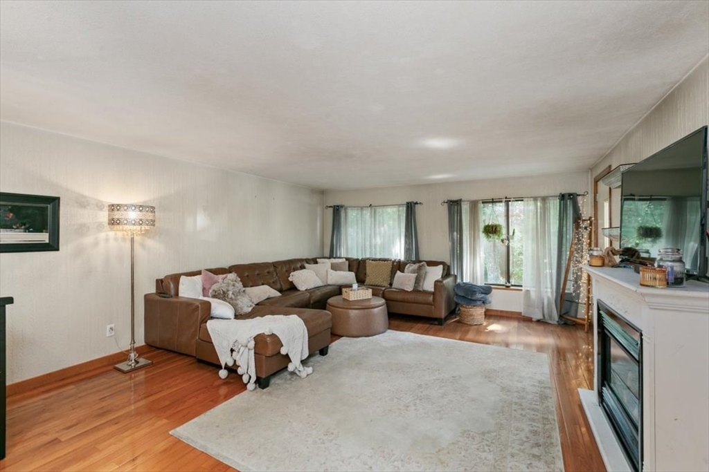 53 Clement Ct. 53