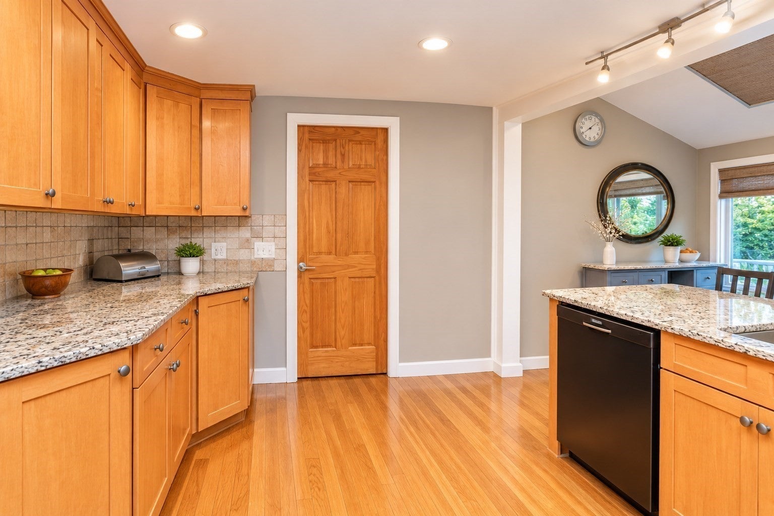 41 Plymouth Ave, Swampscott, MA, 41 Plymouth Ave, Swampscott, MA Photo #4