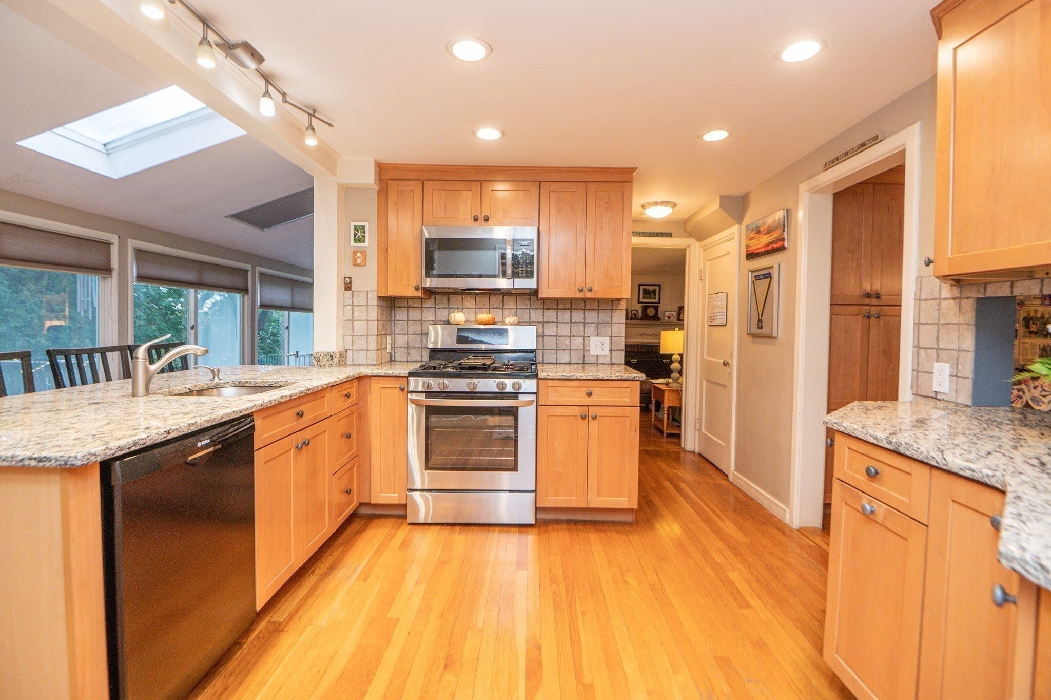 41 Plymouth Ave, Swampscott, MA, 41 Plymouth Ave, Swampscott, MA Photo #2