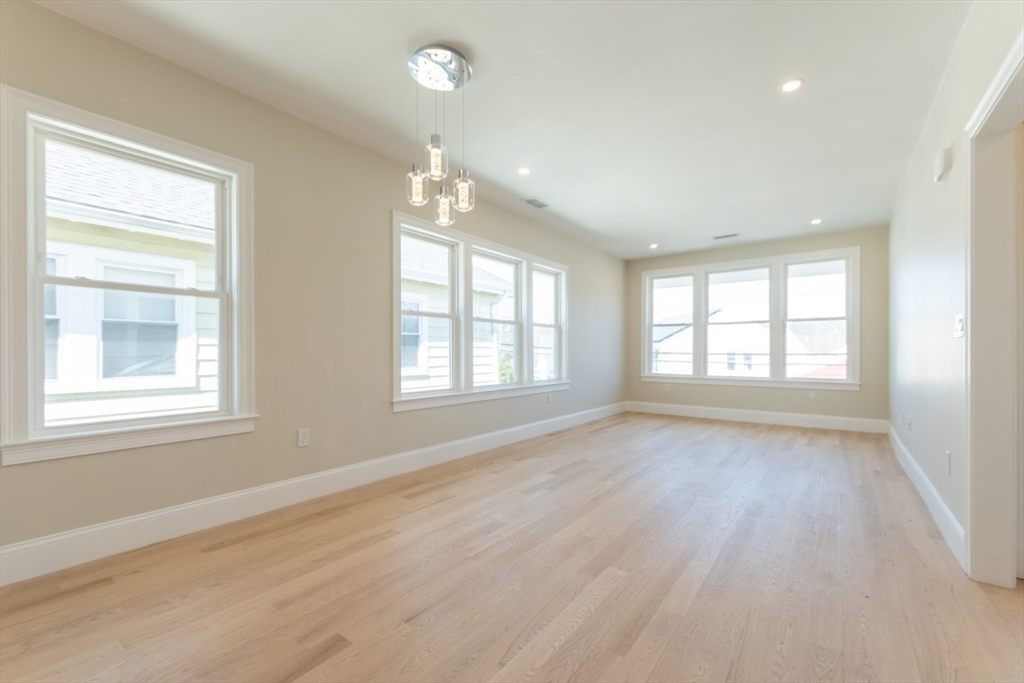 105 Neponset Ave. 105