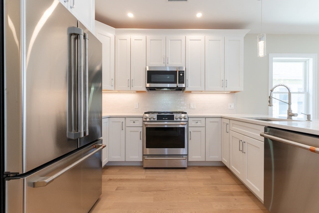 105 Neponset Ave. 105
