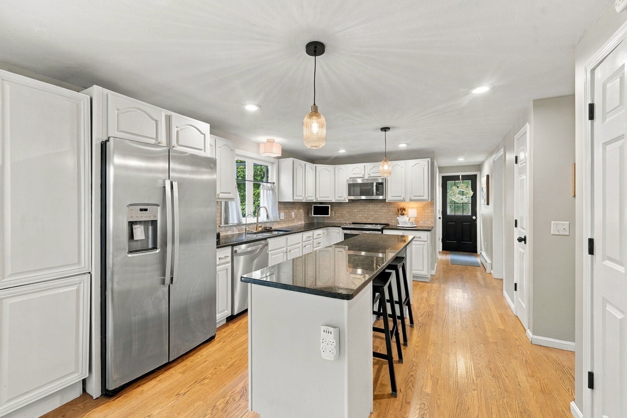 16 Jaimie Ann Dr, Rutland, MA Photo #12