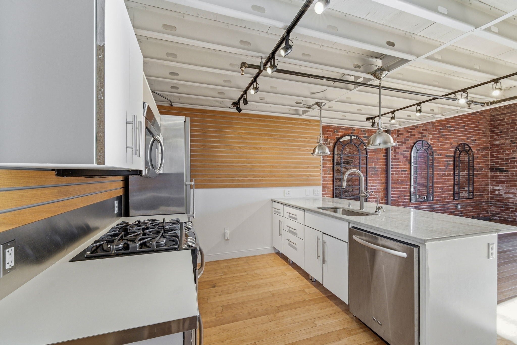 251 Heath St 511