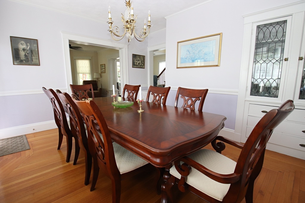 Saugus, Massachusetts 01906, United States, 4 Bedrooms Bedrooms, ,3 BathroomsBathrooms,Residential,Active,134851