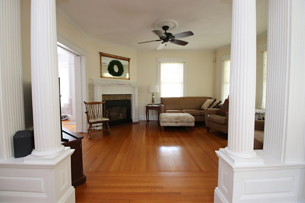 Saugus, Massachusetts 01906, United States, 4 Bedrooms Bedrooms, ,3 BathroomsBathrooms,Residential,Active,134851