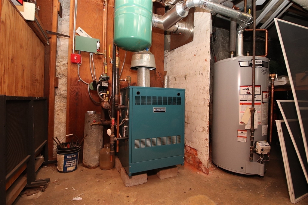 Saugus, Massachusetts 01906, United States, 4 Bedrooms Bedrooms, ,3 BathroomsBathrooms,Residential,Active,134851