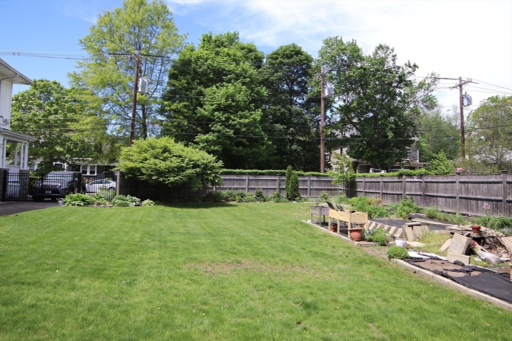 Saugus, Massachusetts 01906, United States, 4 Bedrooms Bedrooms, ,3 BathroomsBathrooms,Residential,Active,134851