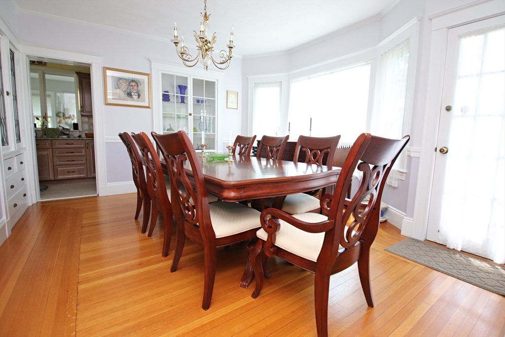 Saugus, Massachusetts 01906, United States, 4 Bedrooms Bedrooms, ,3 BathroomsBathrooms,Residential,Active,134851