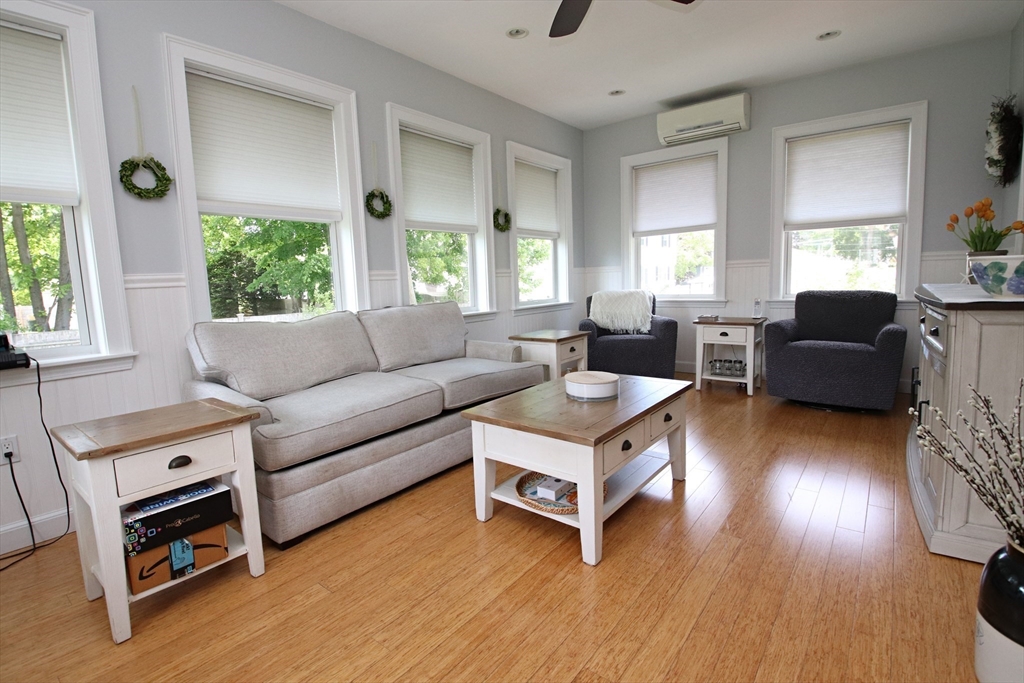 Saugus, Massachusetts 01906, United States, 4 Bedrooms Bedrooms, ,3 BathroomsBathrooms,Residential,Active,134851