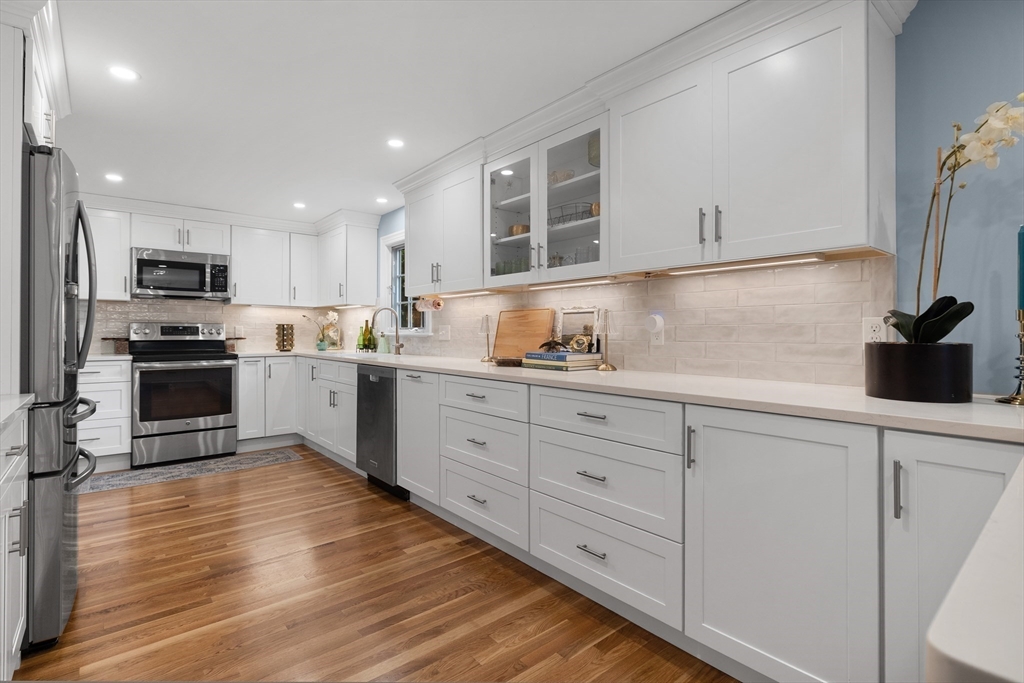 2 Longfellow Rd