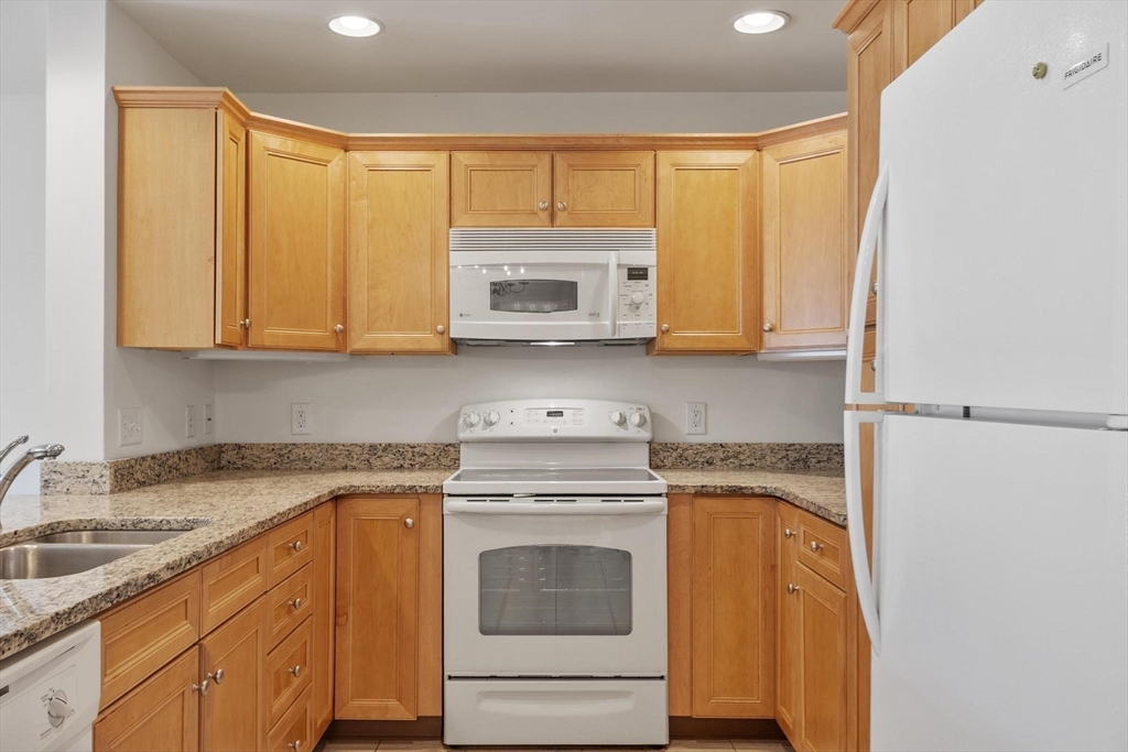 1117 Emerald Court 1117