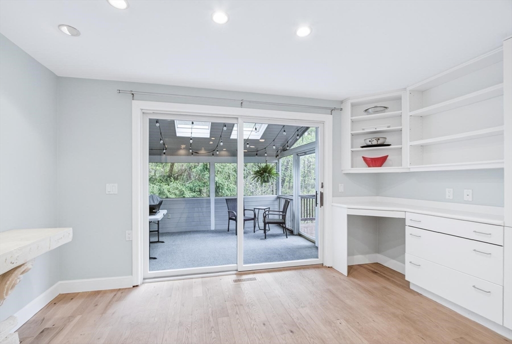 4 Deer Grass Ln 4