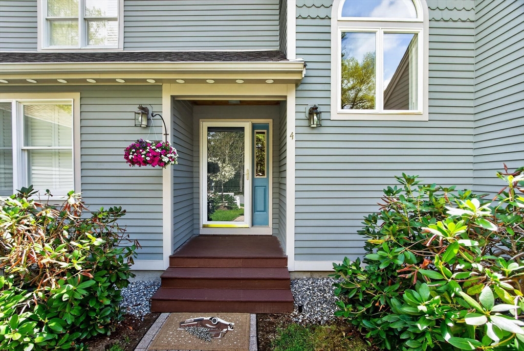 4 Deer Grass Ln #4, Acton, MA Photo #2