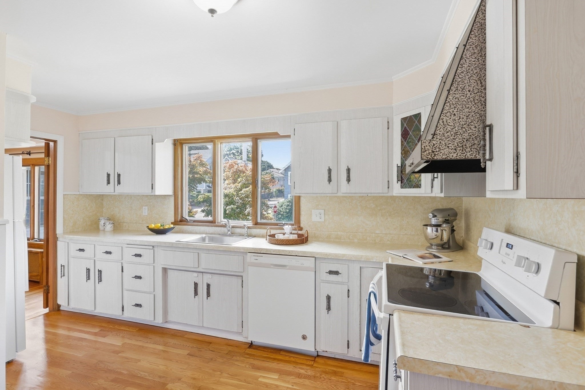 131 Highland Ave #2, Arlington, MA Photo #8